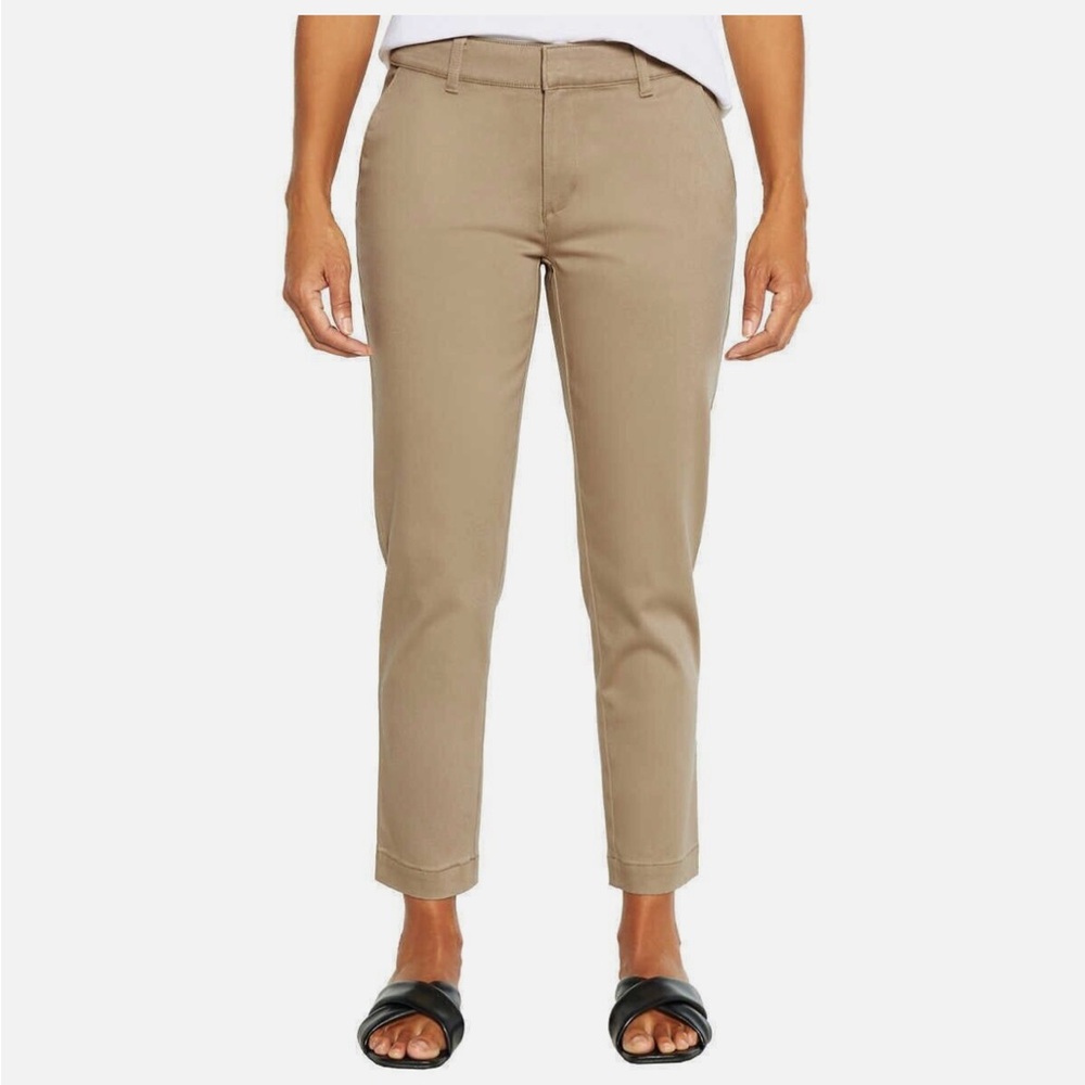 Banana Republic size 8 Chino in Khaki